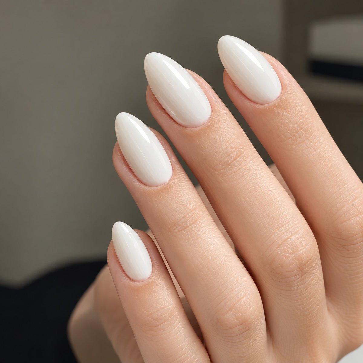 Alpine Snow Lustre Press-On Nails 30 pcs