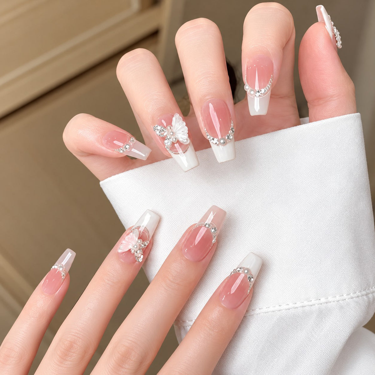 Glacier Dream Butterfly Jelly Glow Press-On Nails 10 pcs